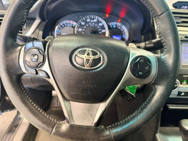 Used 2014 Toyota Camry SE FWD image 9