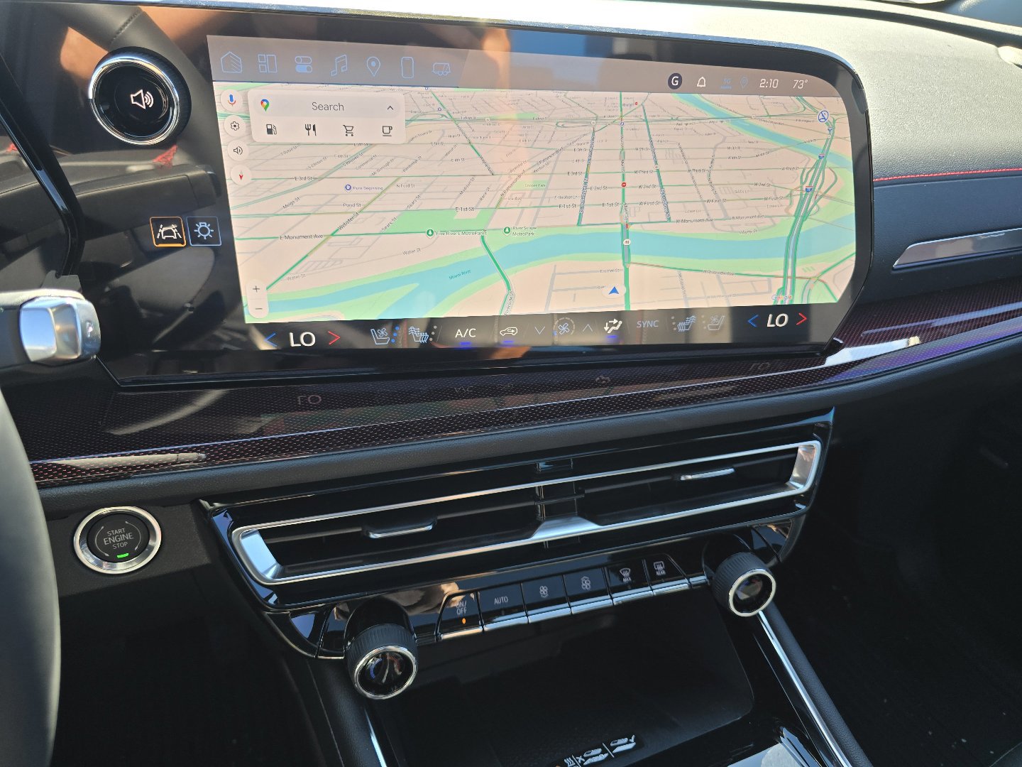 New 2025 Chevrolet Traverse RS w/ LPO, Floor Liner Package FWD image 16