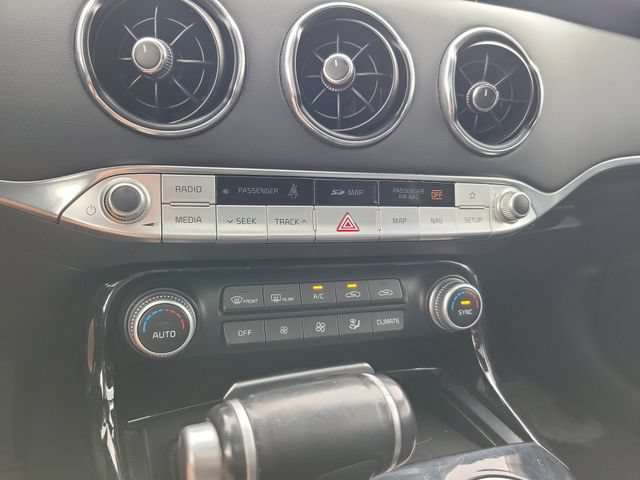 Used 2019 Kia Stinger Premium RWD image 24