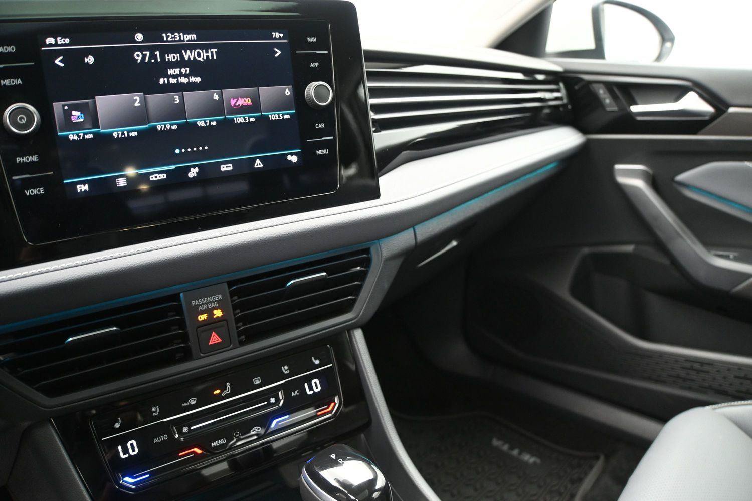 Certified 2026 Volkswagen Jetta SEL FWD image 4