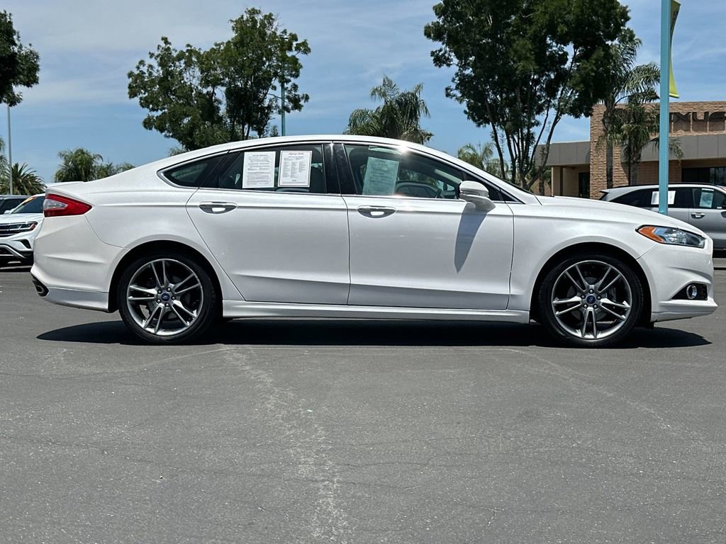 Used 2016 Ford Fusion Titanium FWD image 2