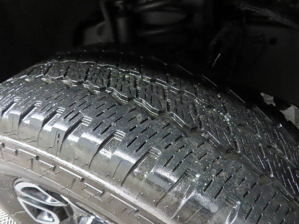 Used 2025 Ford F250 Platinum image 7
