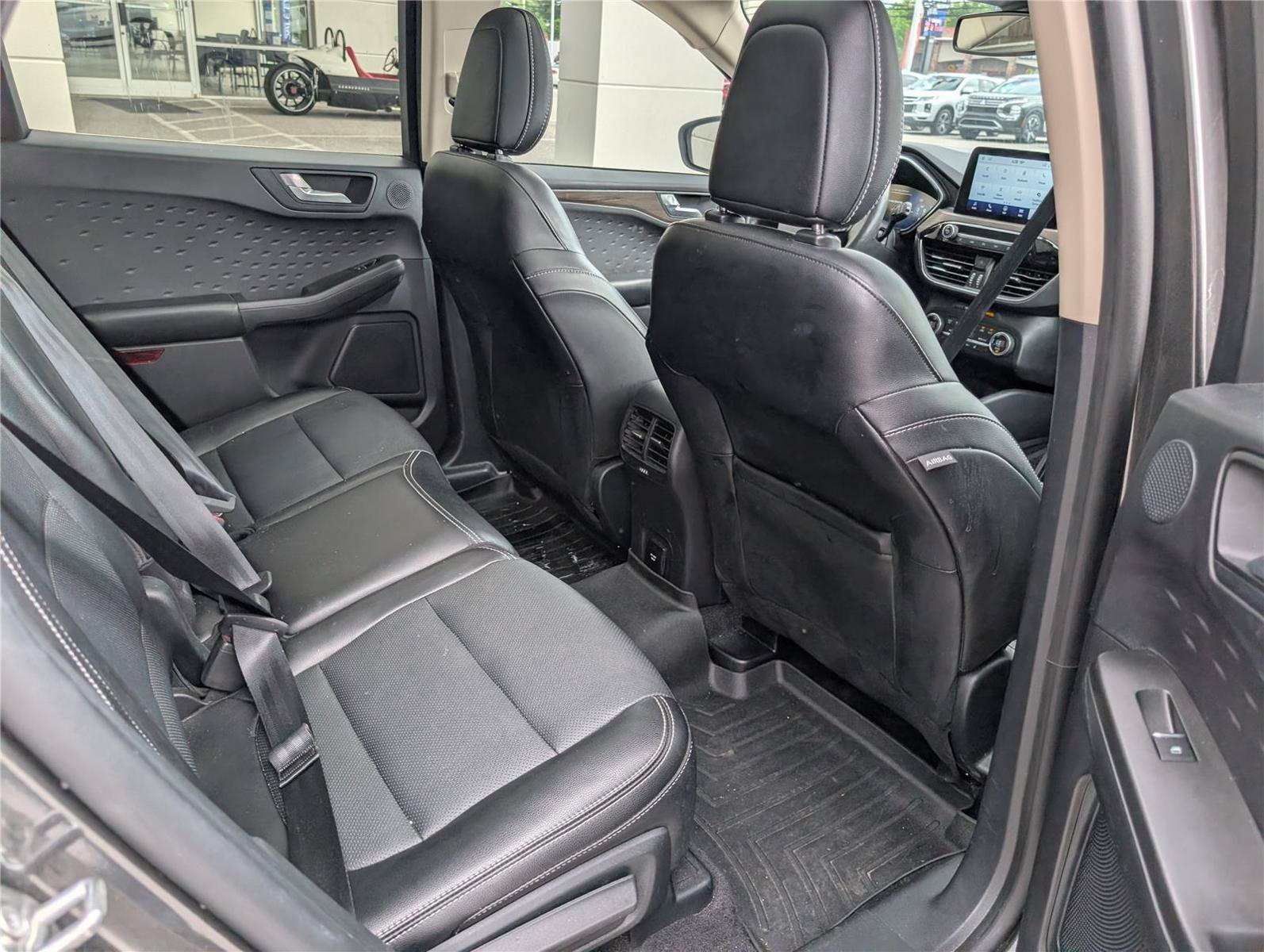 Used 2020 Ford Escape Titanium AWD/4WD image 12