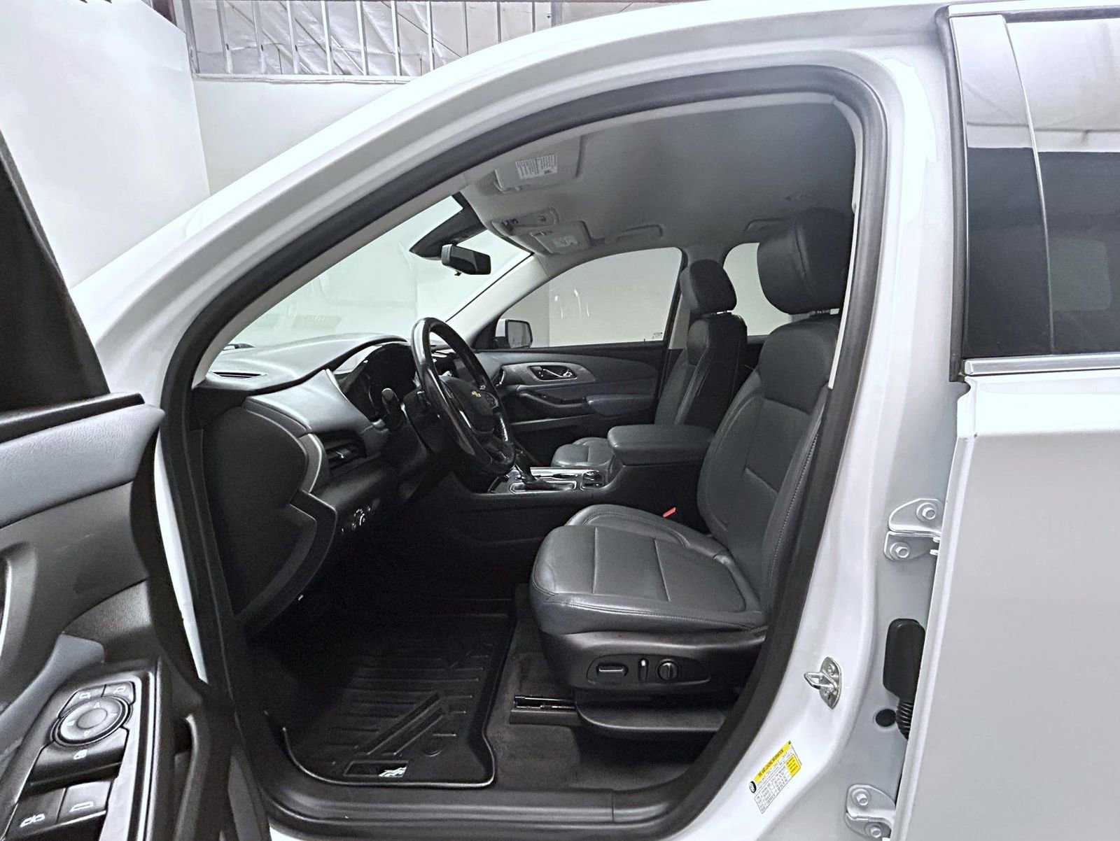 Used 2019 Chevrolet Traverse LT w/ LT Premium Package AWD/4WD image 10