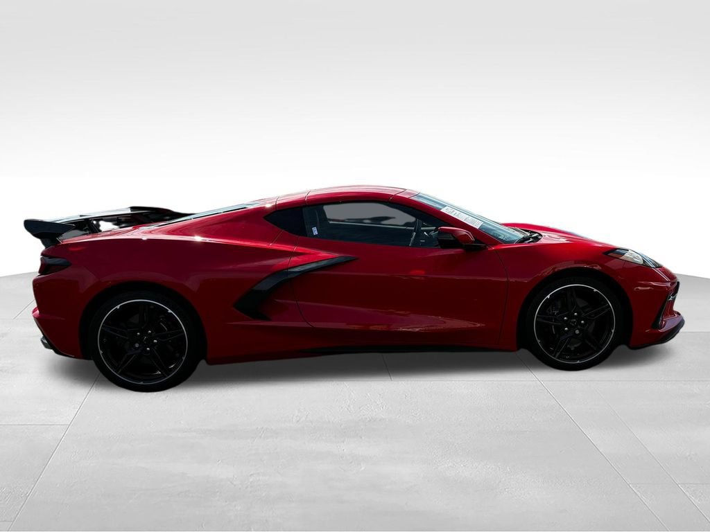 Used 2025 Chevrolet Corvette Stingray Coupe w/ 1LT RWD image 4