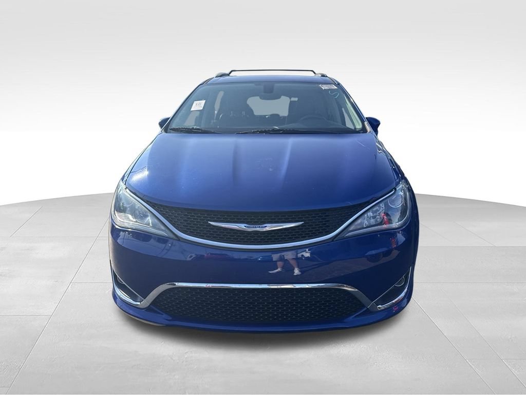 Used 2019 Chrysler Pacifica Touring-L FWD image 7