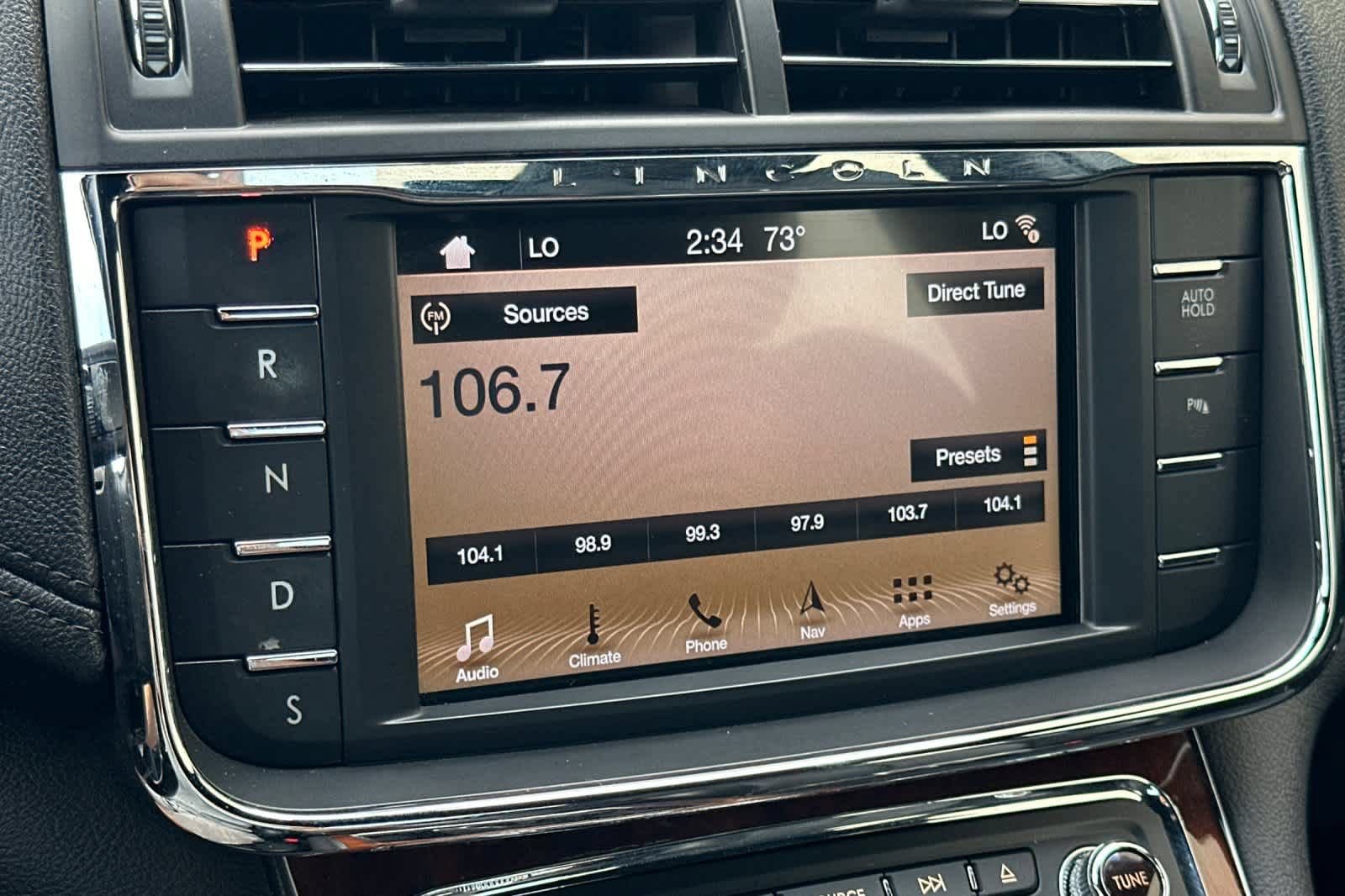 Used 2017 Lincoln Continental Select FWD image 18