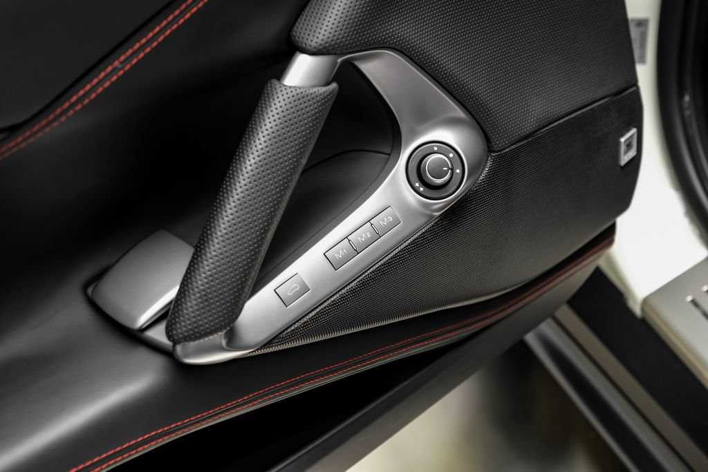 Used 2019 Ferrari 812 Superfast RWD image 48