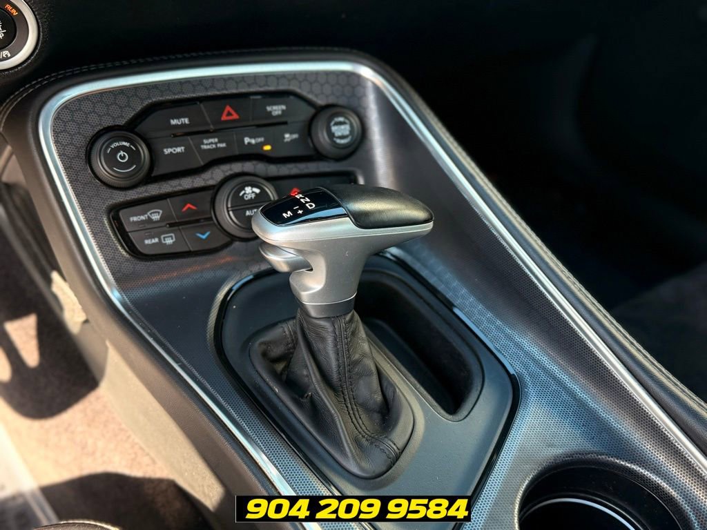 Used 2018 Dodge Challenger R/T Scat Pack w/ Leather Interior Group RWD image 19