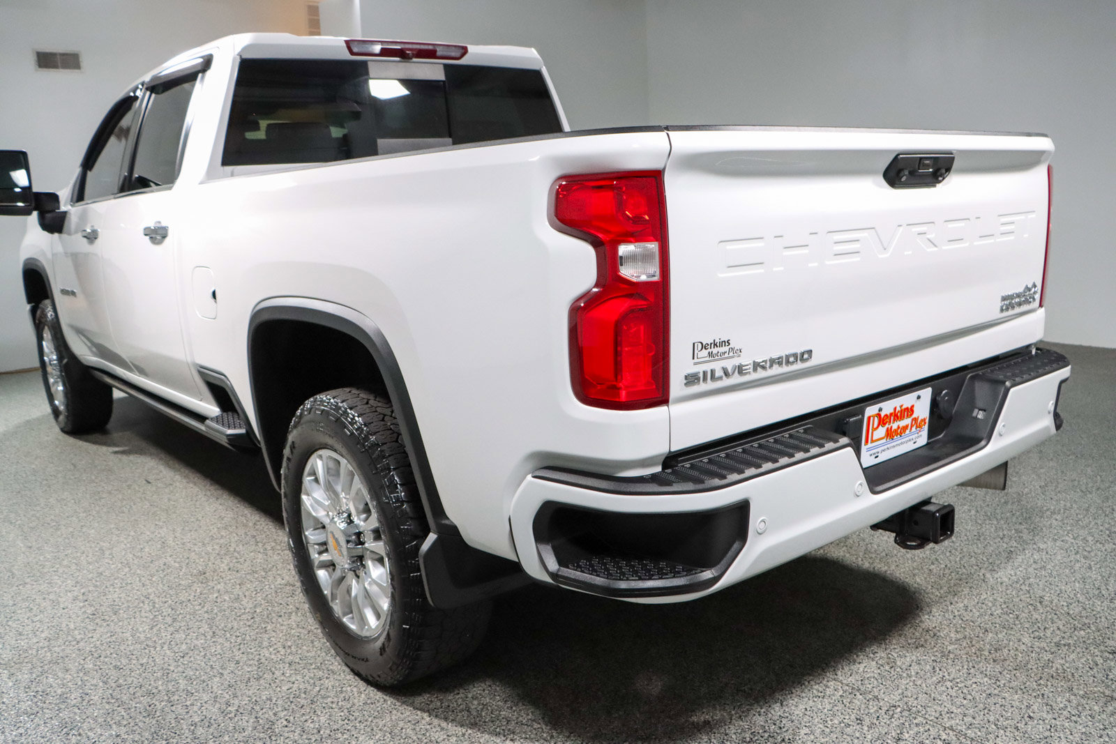 Used 2023 Chevrolet Silverado 2500 High Country image 9
