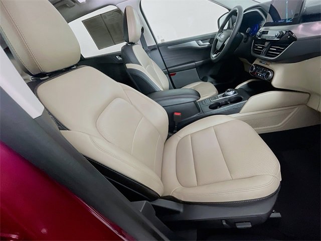 Used 2022 Ford Escape Titanium w/ Class II Trailer Tow Package image 30