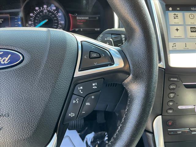 Used 2016 Ford Edge Titanium w/ Technology Package image 11