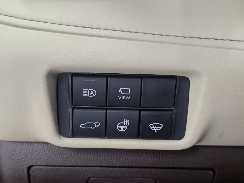 Certified 2020 Toyota Highlander Limited image 11