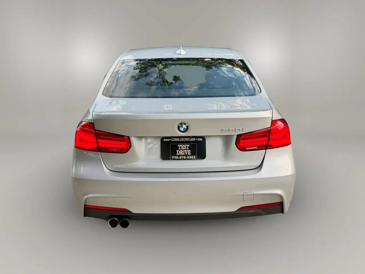Used 2018 BMW 330i Sedan w/ M Sport Package RWD image 9