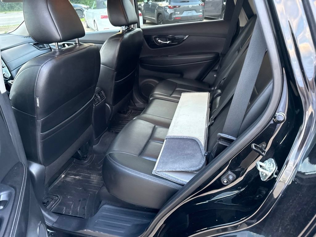 Used 2019 Nissan Rogue SL AWD/4WD image 14
