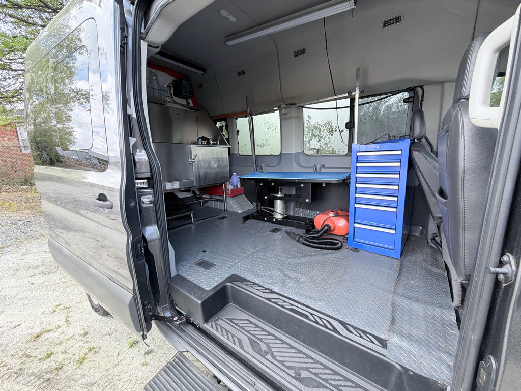 Used 2018 Ford Transit 350 XLT image 33