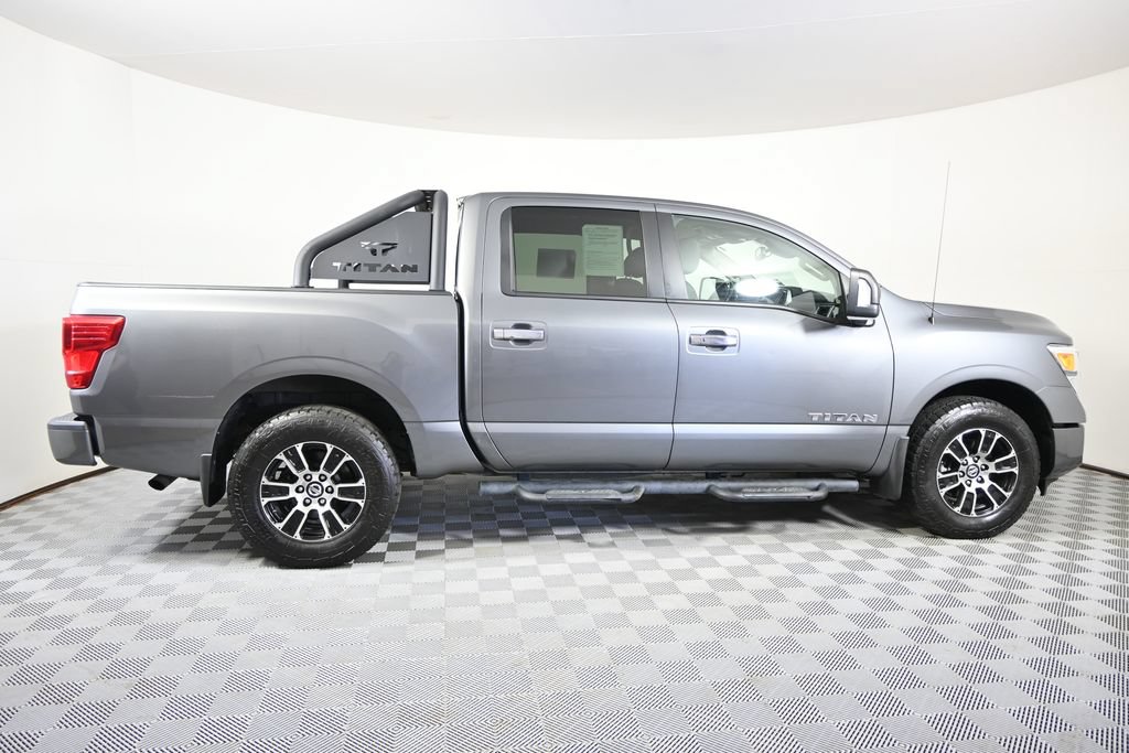 Used 2021 Nissan Titan SV w/ SV Convenience Package AWD/4WD image 8