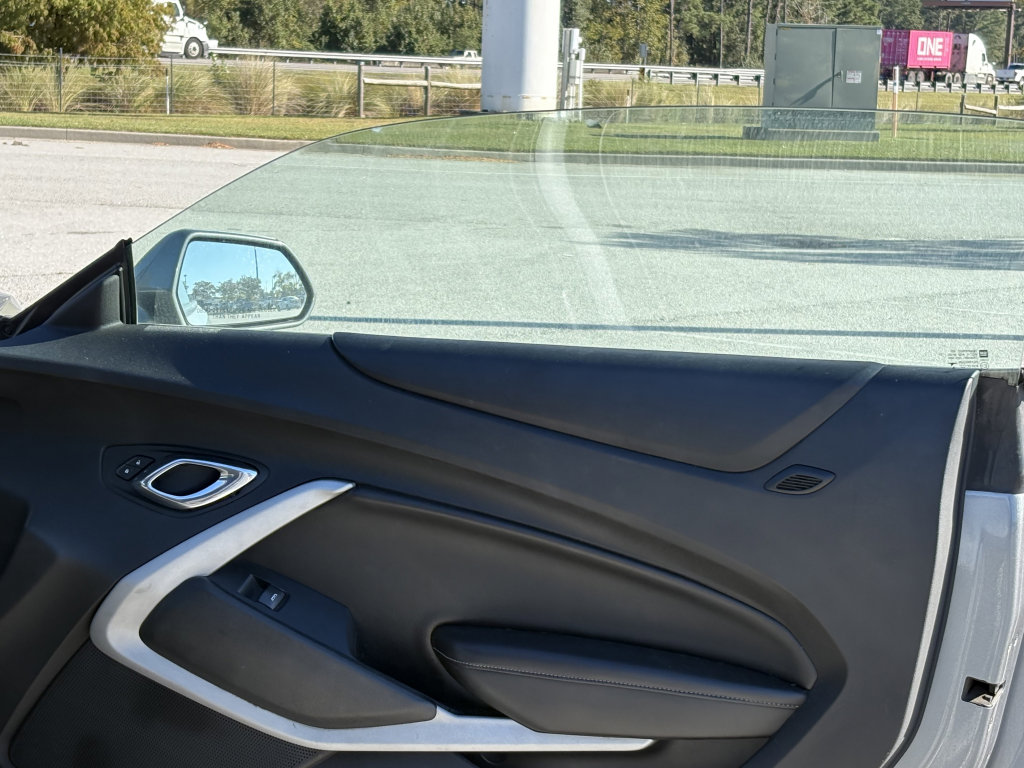 Used 2020 Chevrolet Camaro LT image 13