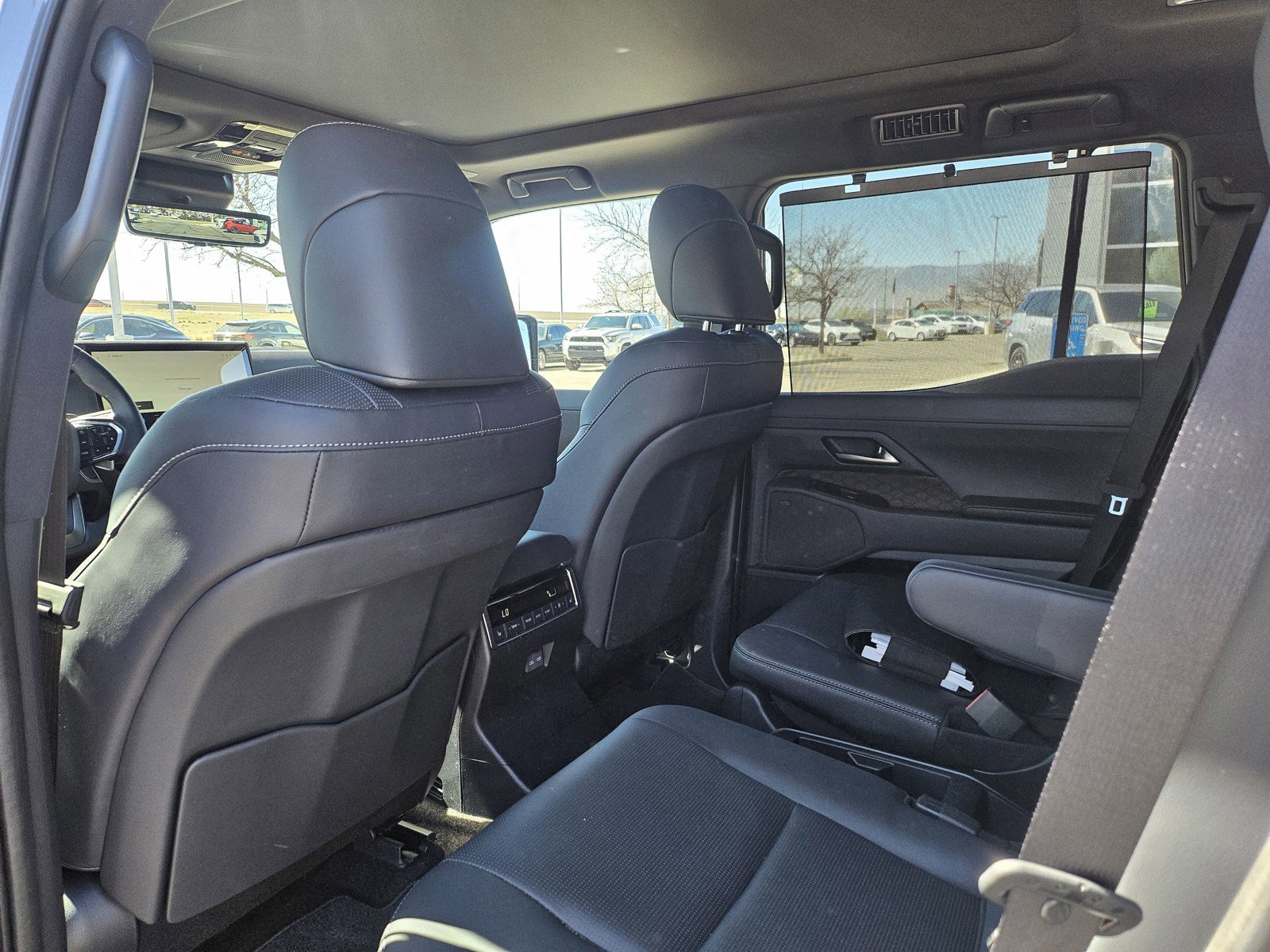 Used 2026 Lexus GX 550 w/ Cold Area Package image 16