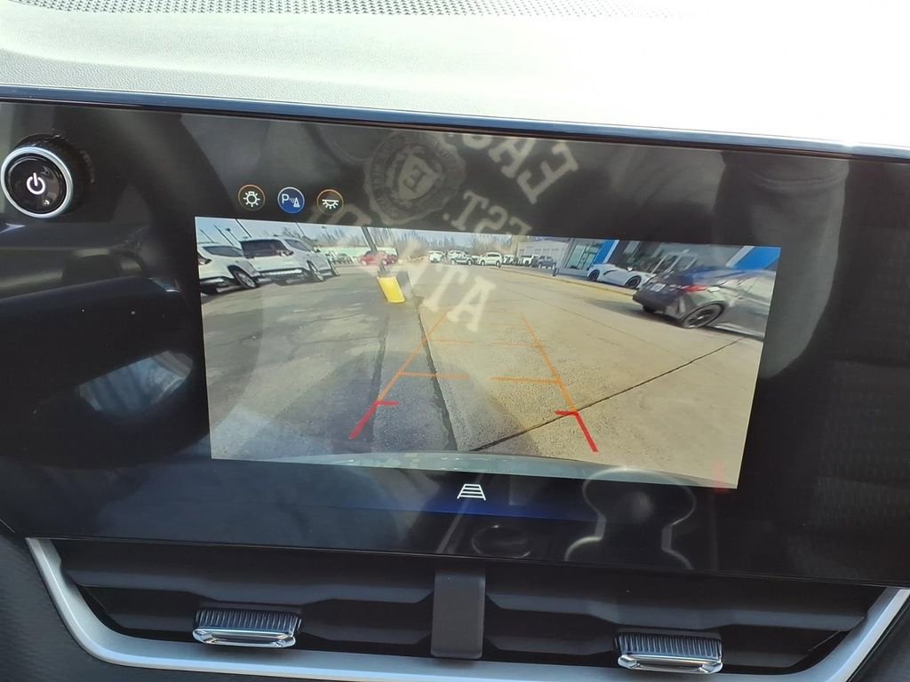 New 2026 Chevrolet Equinox LT image 9