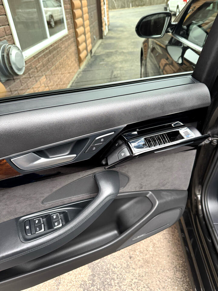 Used 2017 Audi A8 L 4.0T image 21