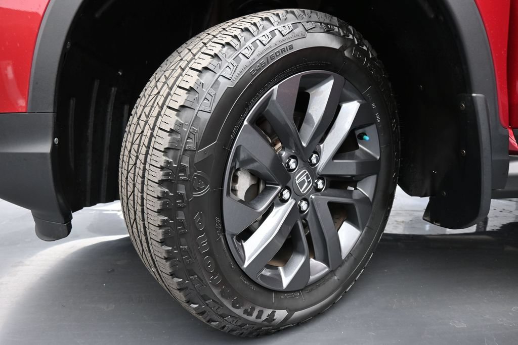 Used 2025 Honda Ridgeline Sport image 16