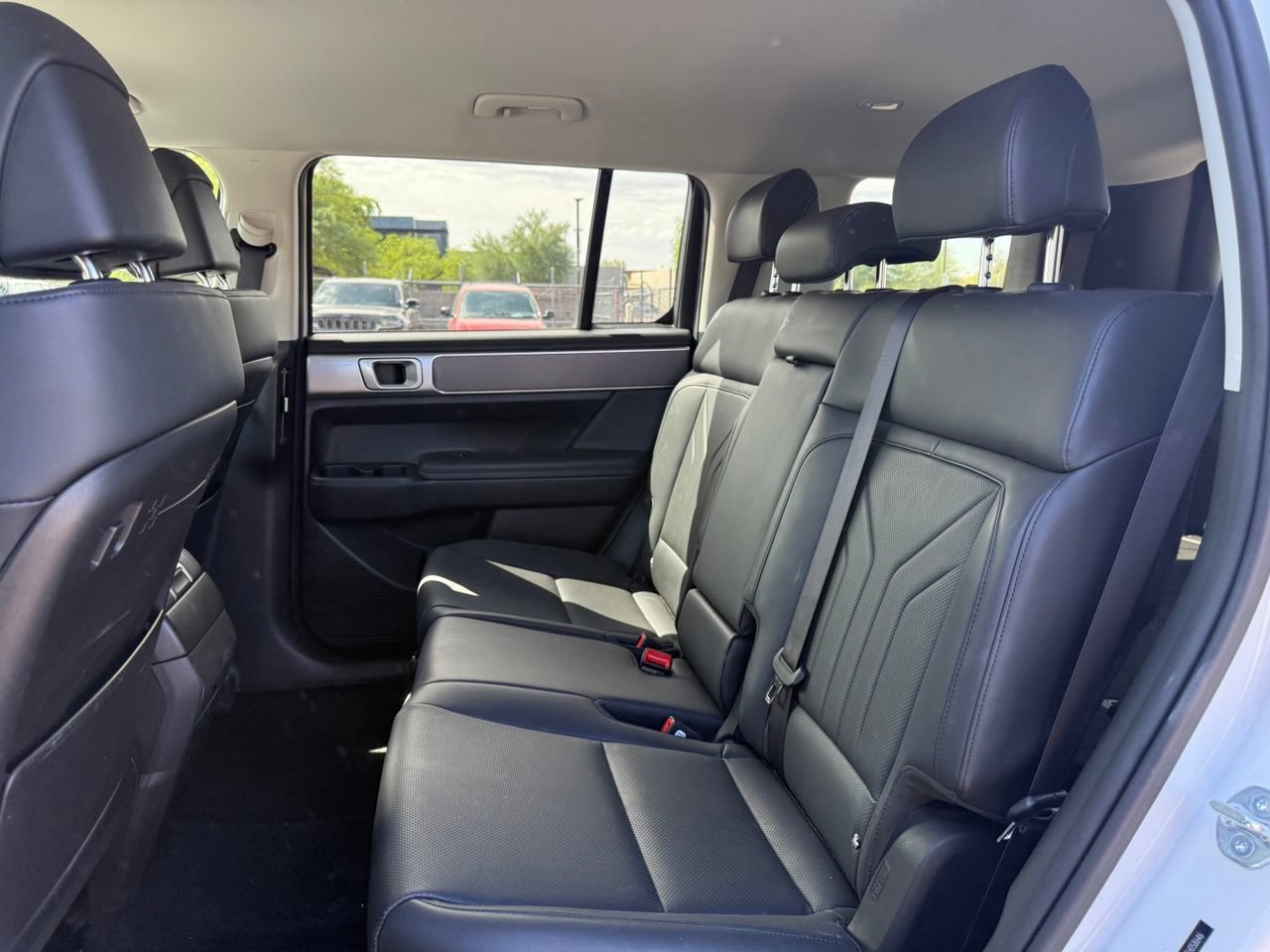 Used 2025 Hyundai Santa Fe SEL AWD/4WD image 7