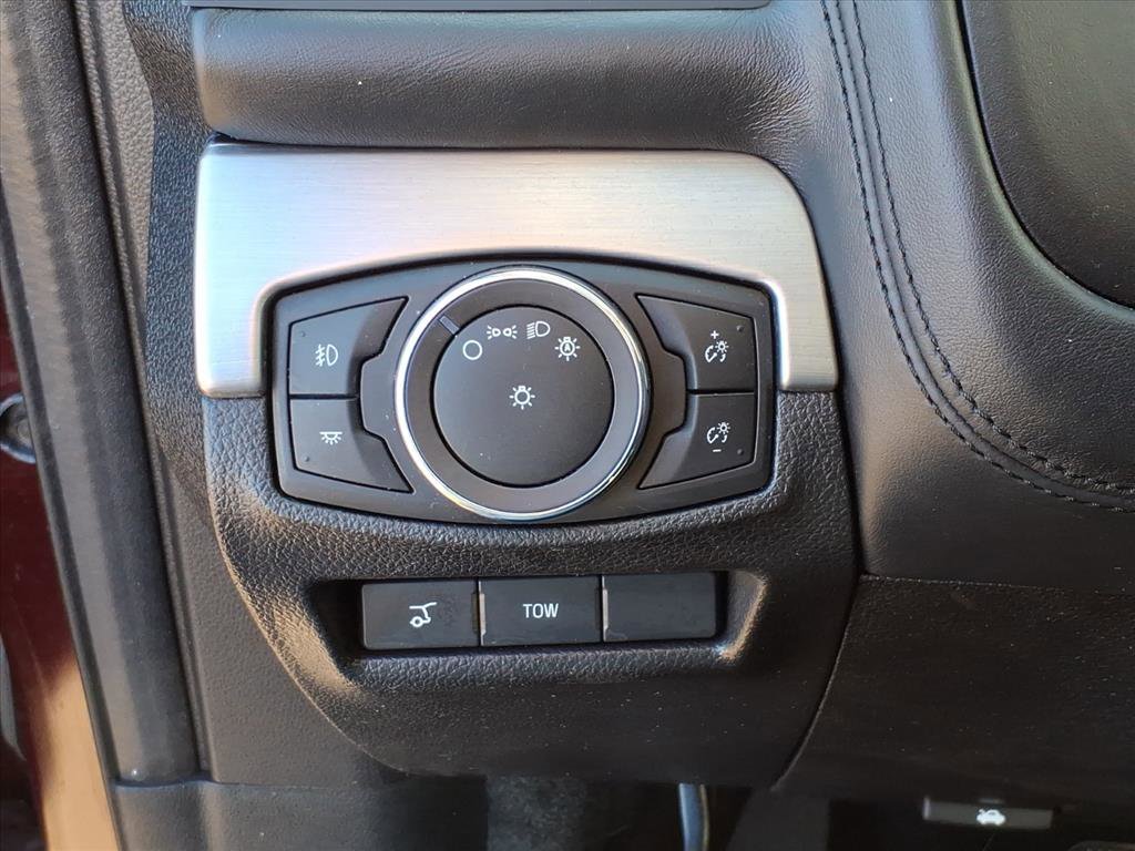 Certified 2018 Ford Explorer Platinum image 19