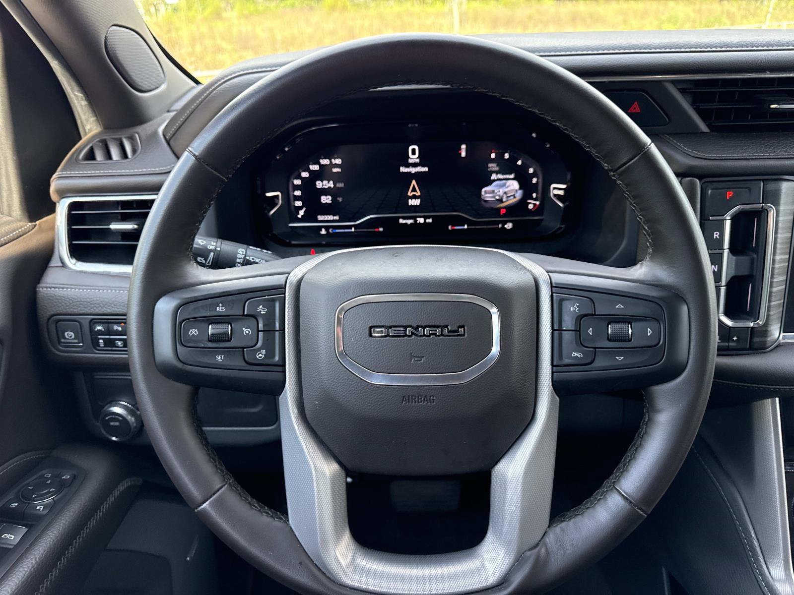 Used 2023 GMC Yukon Denali RWD image 15