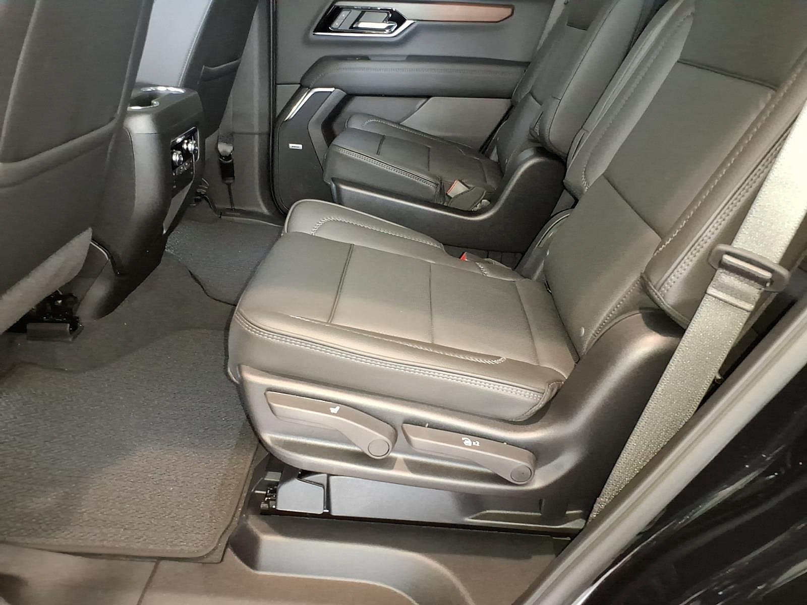 New 2026 GMC Yukon Denali AWD/4WD image 12