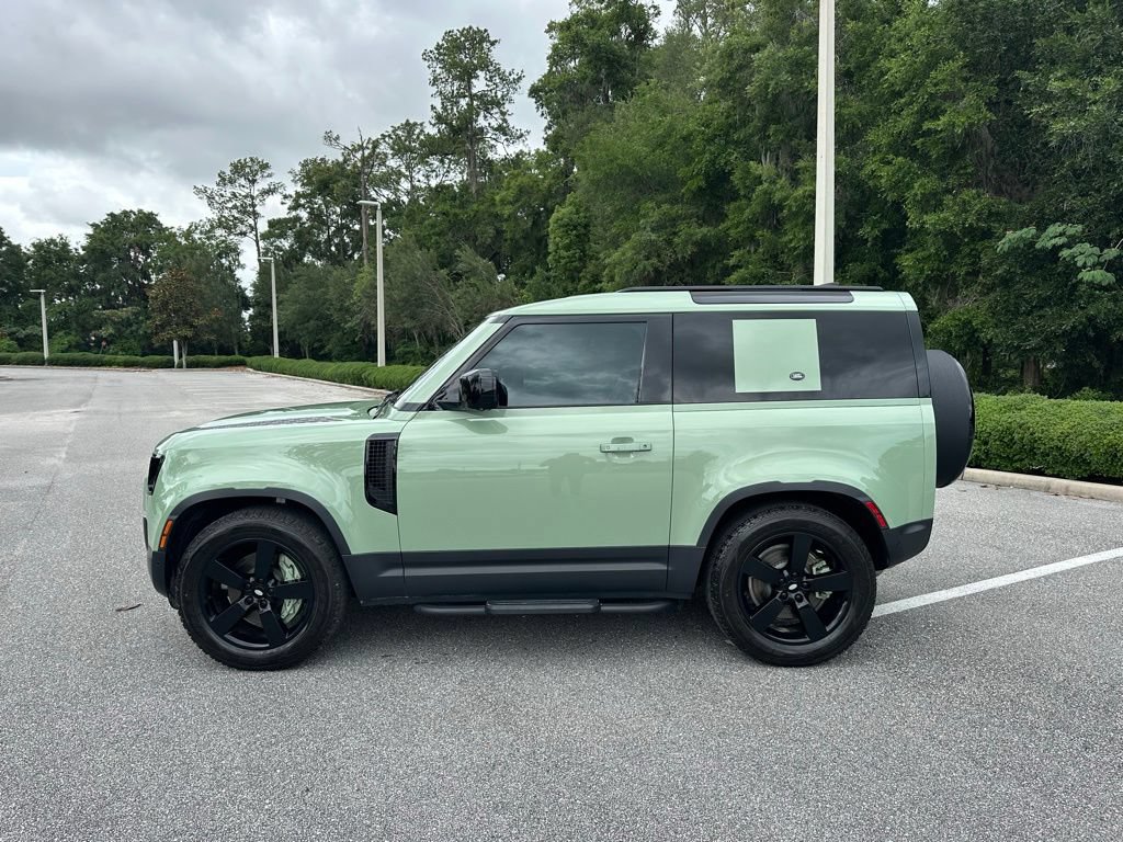Used 2023 Land Rover Defender 110 75th Limited Edition AWD/4WD image 2