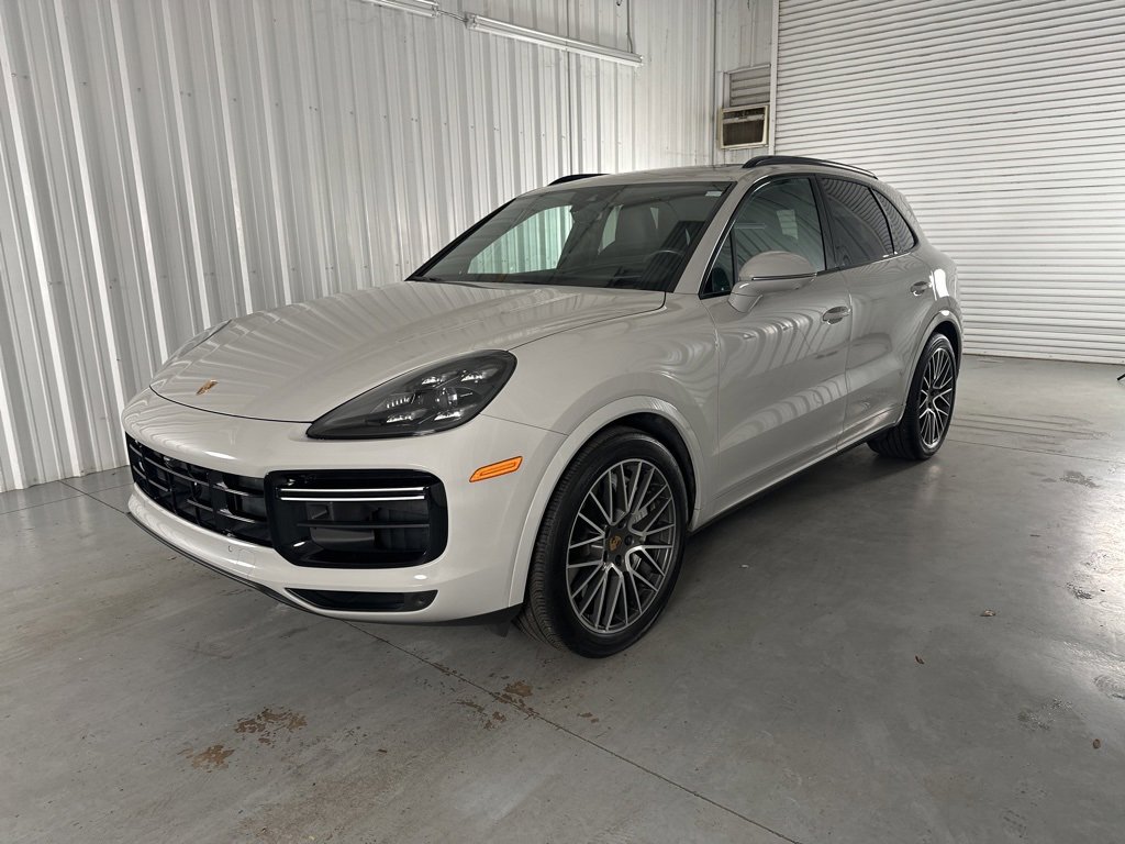 Used 2021 Porsche Cayenne Turbo image 1