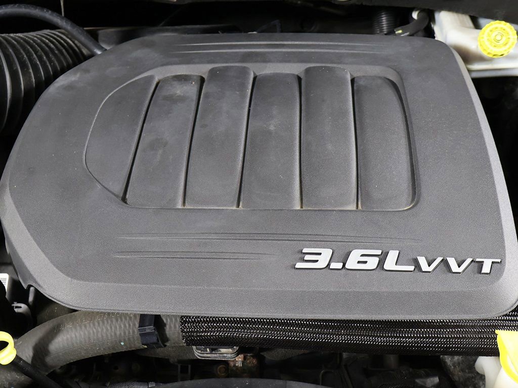 Used 2016 Dodge Grand Caravan American Value Package image 10