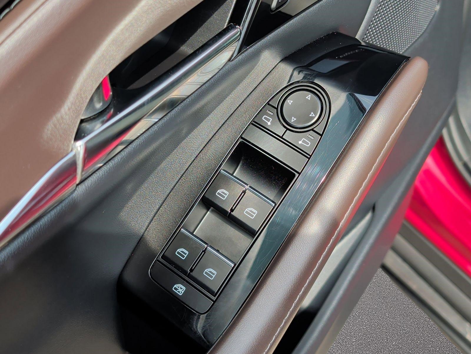 Used 2024 MAZDA CX-30 AWD 2.5 S w/ Premium Package image 9