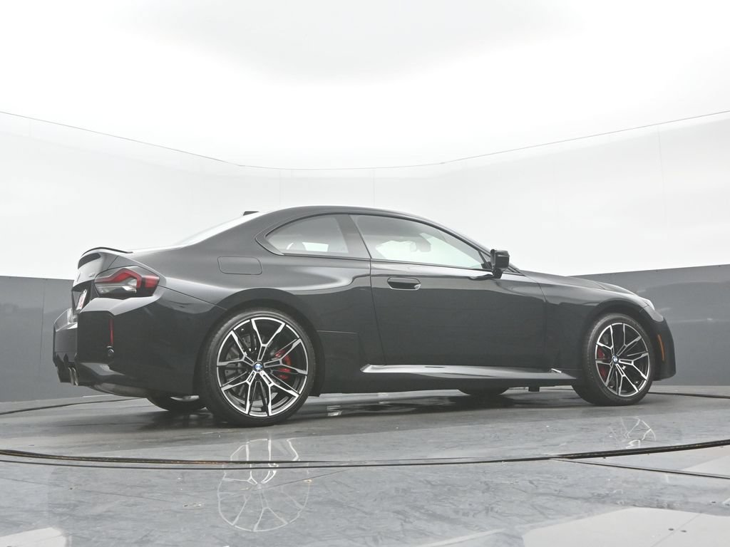Used 2025 BMW M2 w/ Lighting Package RWD image 30