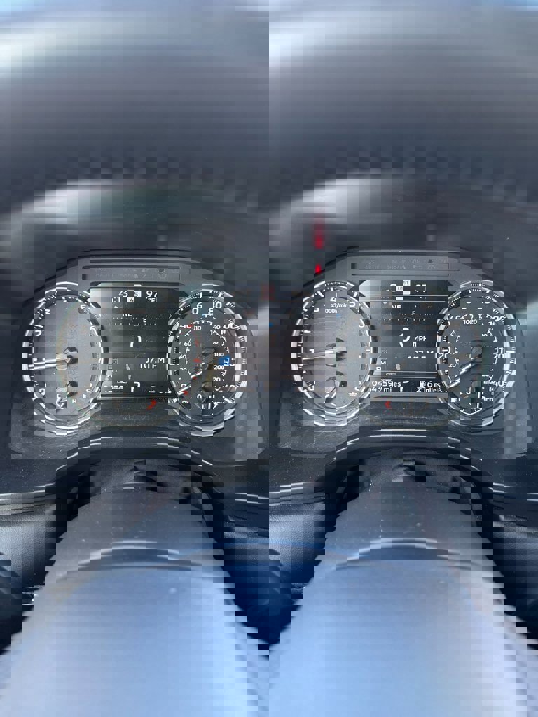 Used 2024 Mitsubishi Outlander SE image 13