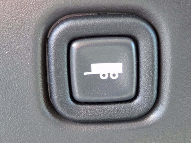 New 2026 Chevrolet Express 2500 w/ Driver Convenience Package RWD image 28