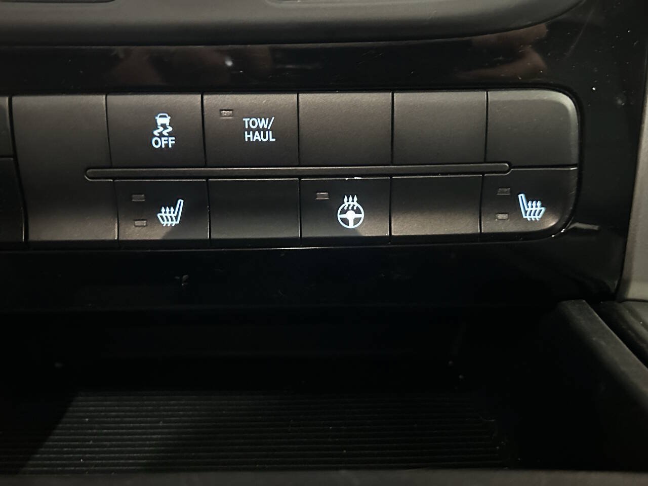 Used 2013 RAM 1500 Sport w/ Sport Premium Group AWD/4WD image 22