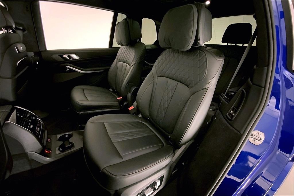 Certified 2026 BMW X7 M60i AWD/4WD image 14
