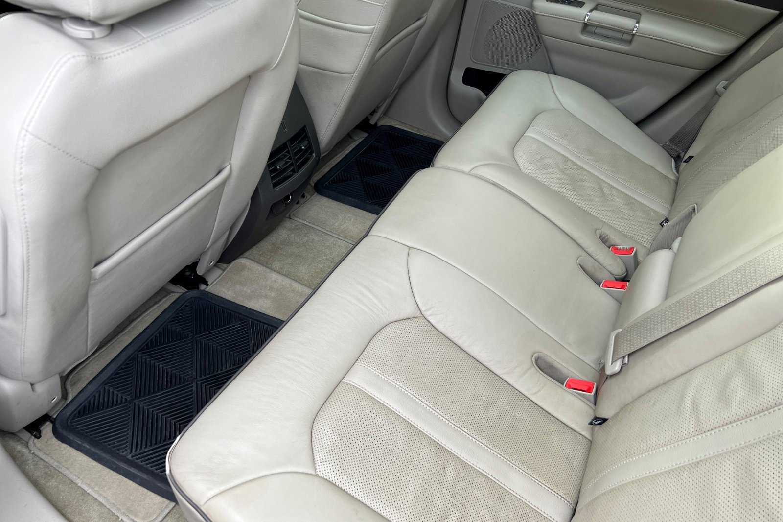 Used 2015 Lincoln MKX AWD w/ Equipment Group 102A image 16