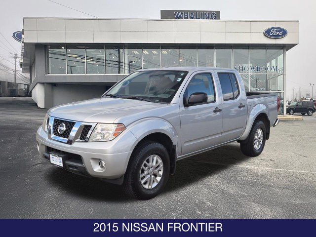 Used 2015 Nissan Frontier SV w/ SV Value Truck Package AWD/4WD image 3