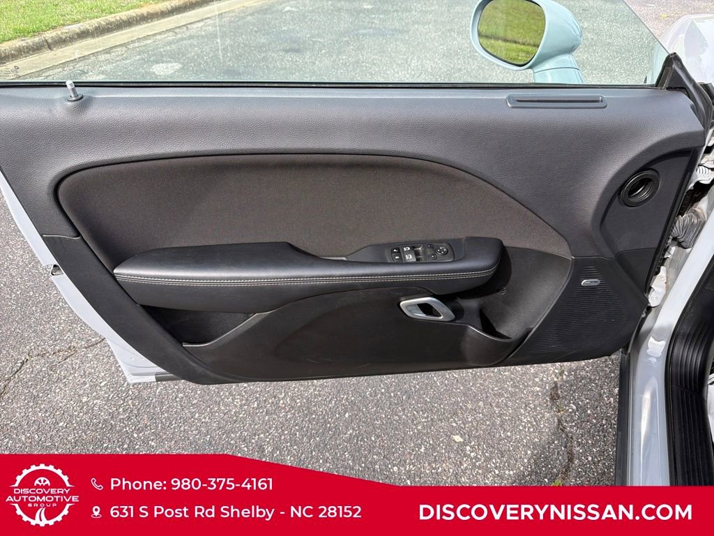 Used 2022 Dodge Challenger SXT w/ Blacktop Package image 10