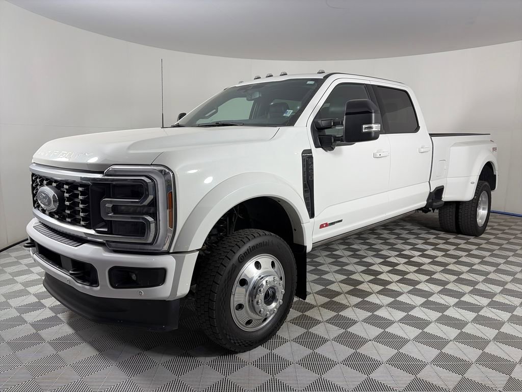 Certified 2025 Ford F450 Platinum w/ FX4 Off-Road Package image 3
