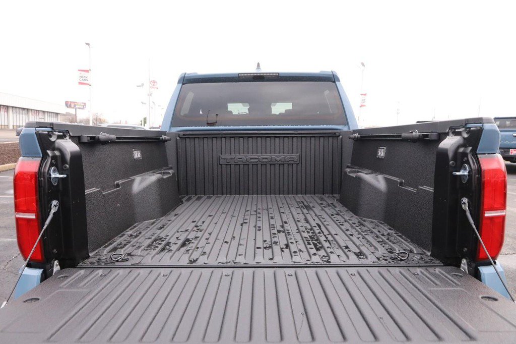 Used 2026 Toyota Tacoma TRD Sport AWD/4WD image 7