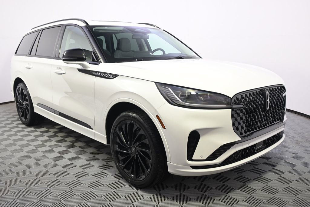 New 2026 Lincoln Aviator Reserve image 8
