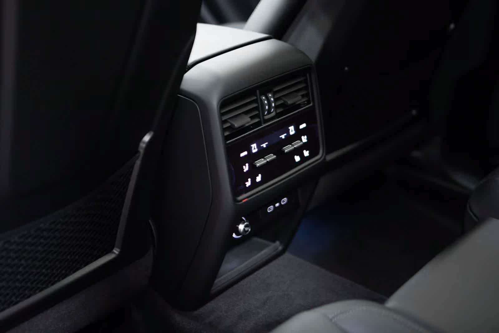 Certified 2026 Porsche Cayenne S AWD/4WD image 34