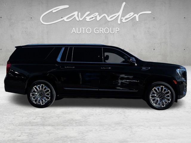 Used 2023 GMC Yukon XL Denali Ultimate image 17