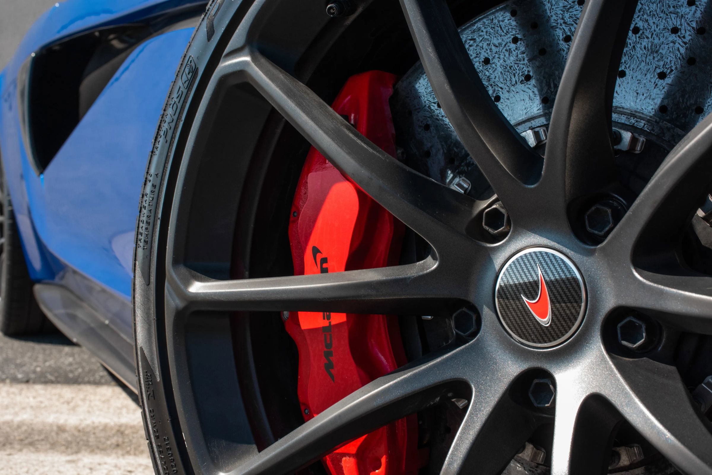 Used 2018 McLaren 570S Spider RWD image 43
