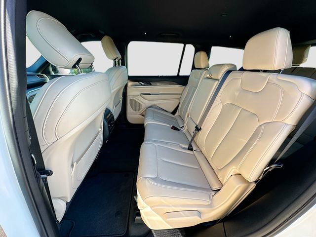 Used 2024 Jeep Grand Cherokee L Limited w/ Luxury Tech Group II AWD/4WD image 24