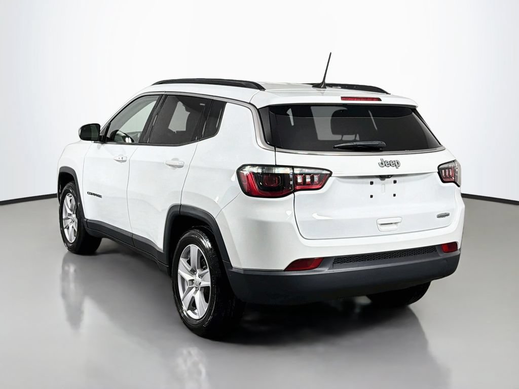 Used 2022 Jeep Compass Latitude FWD image 5